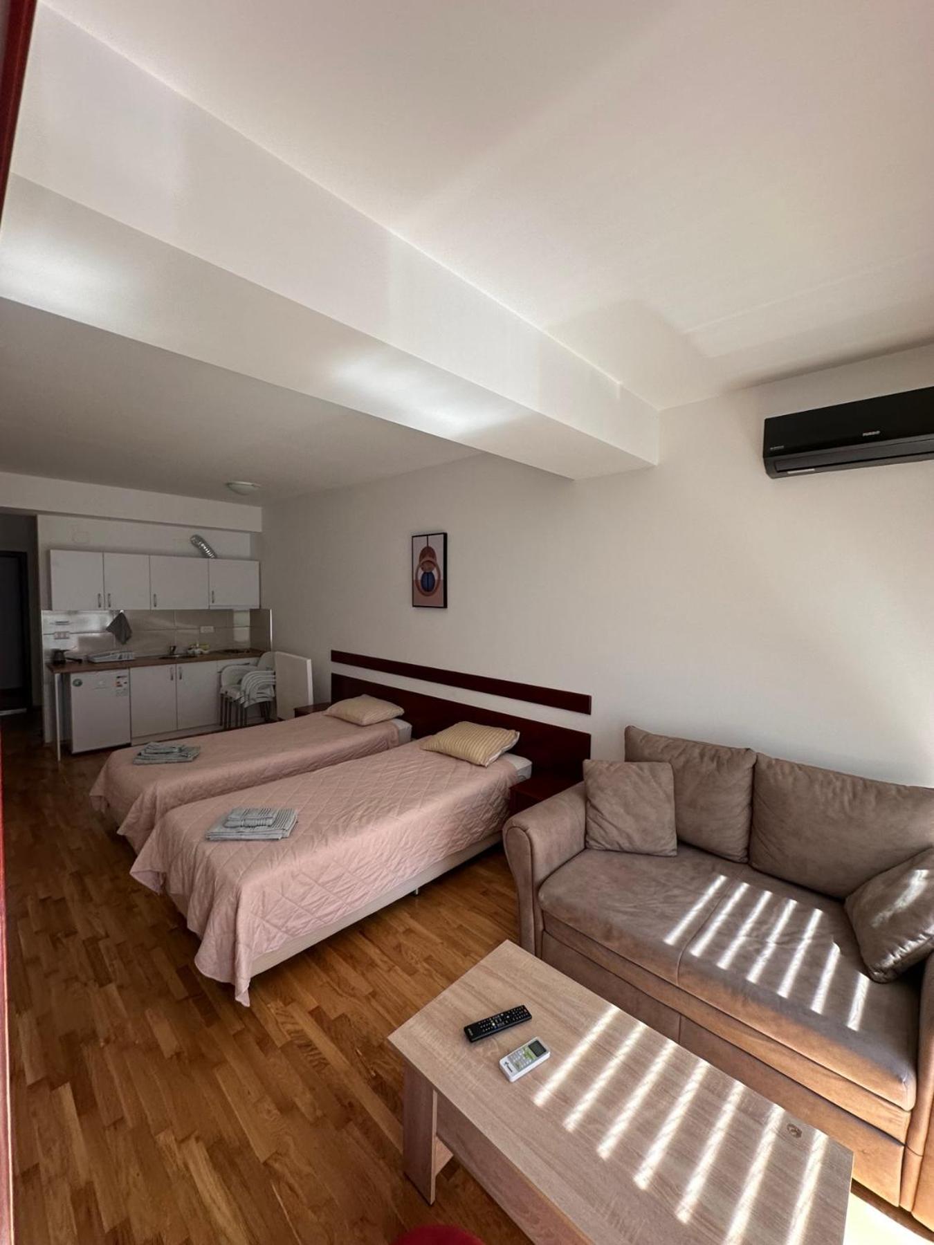 Apartments Nora Ohrid Bagian luar foto