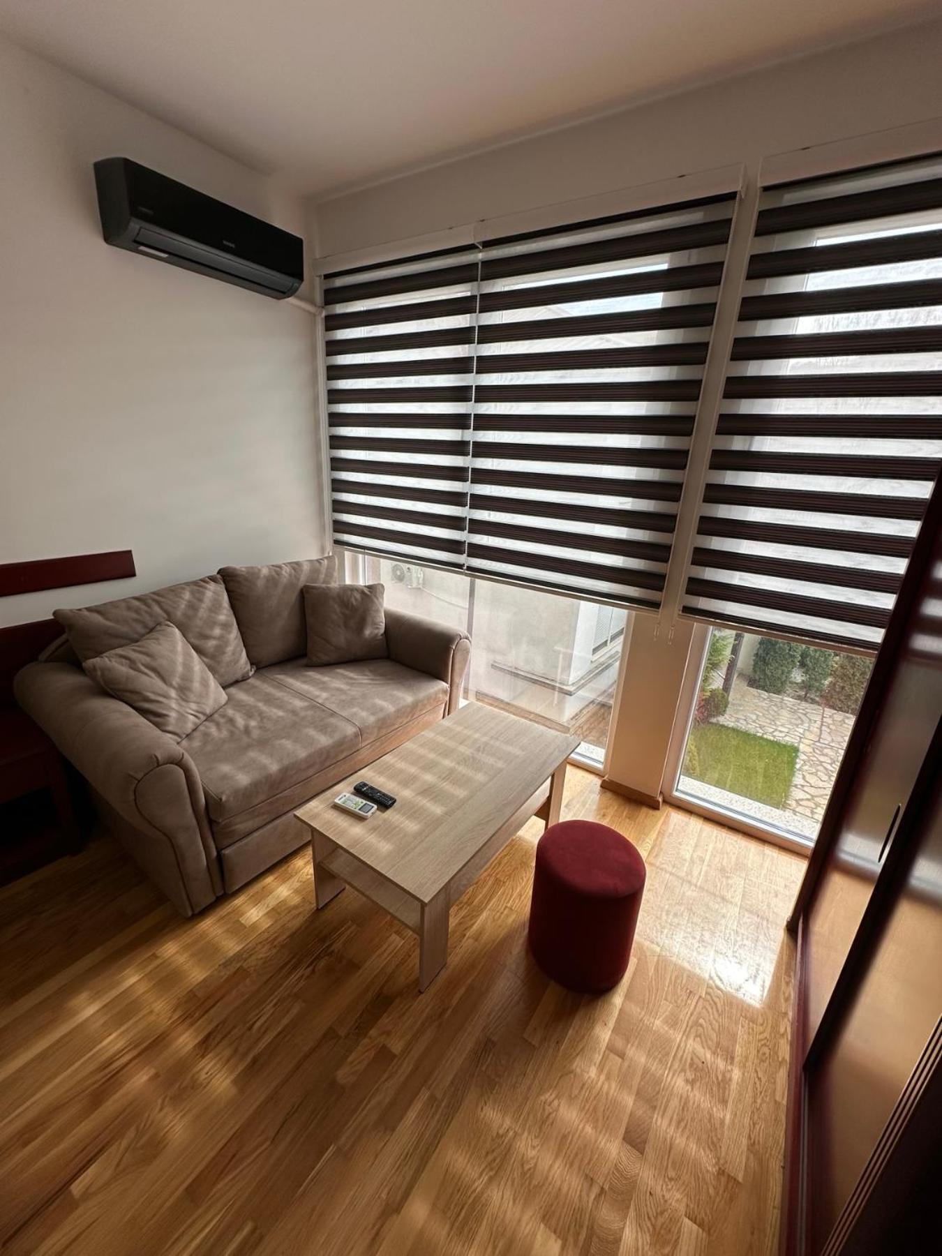 Apartments Nora Ohrid Bagian luar foto